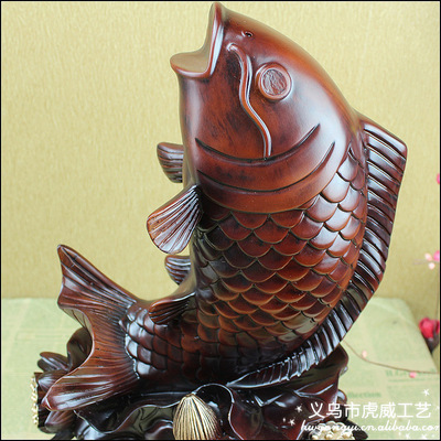 家居裝飾樹脂工藝禮品，仿木年年有魚擺件 高貴精品，開業喬遷送禮首選